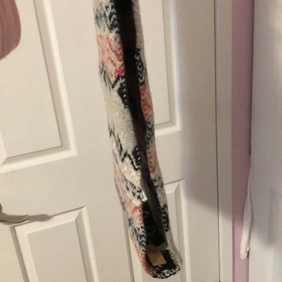 *NEW* American Eagle Knit Wrap Scarf - Picture 6 of 6